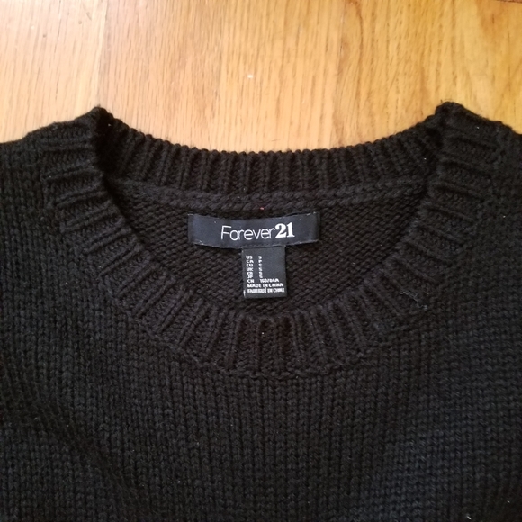 Forever 21 Aztec Knit Black and White Crew Sweater - Picture 2 of 6